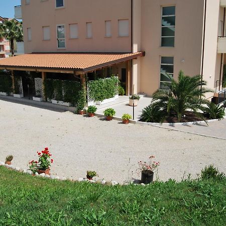 Hotel Europa Nereto Ngoại thất bức ảnh
