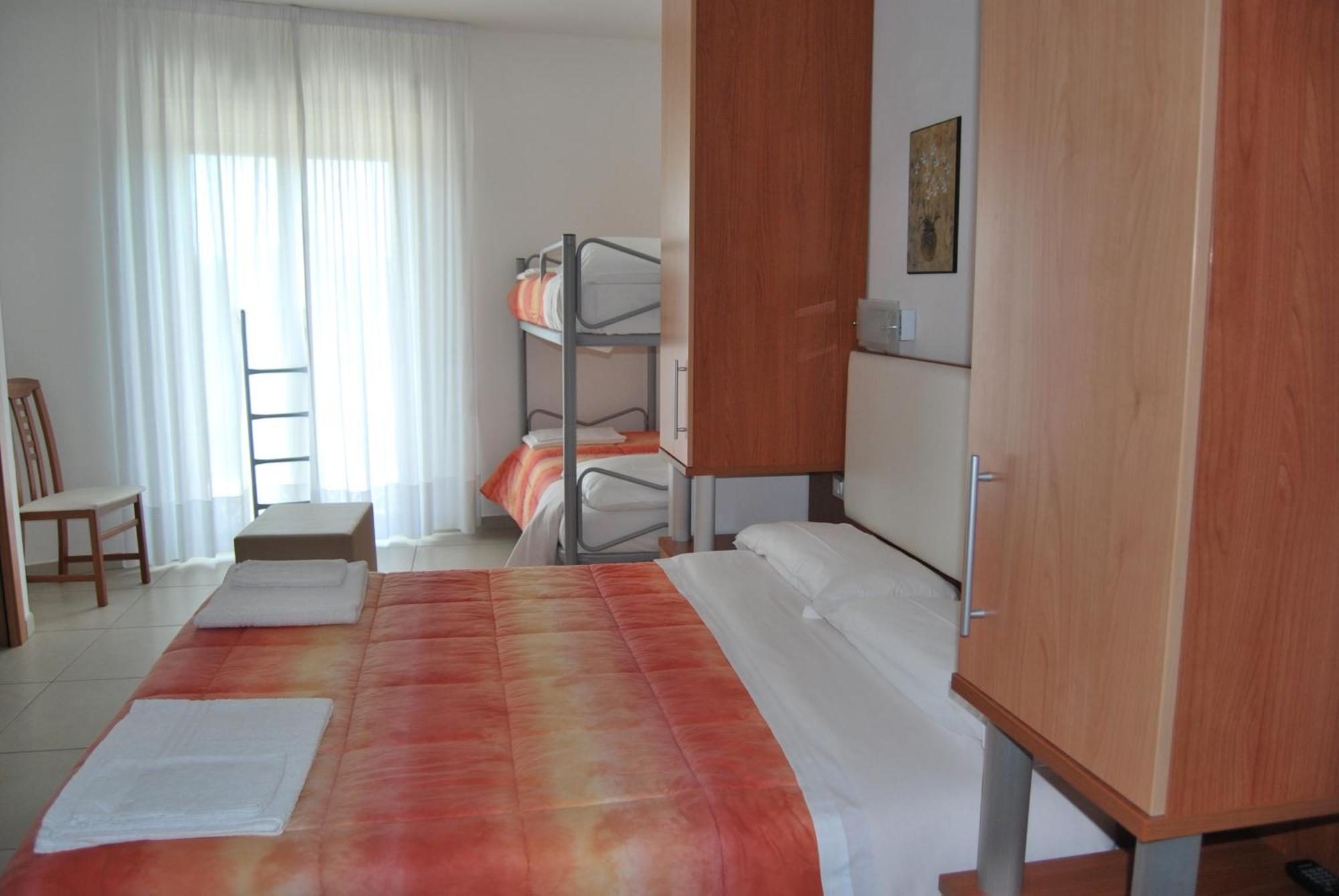 Hotel Europa Nereto Ngoại thất bức ảnh