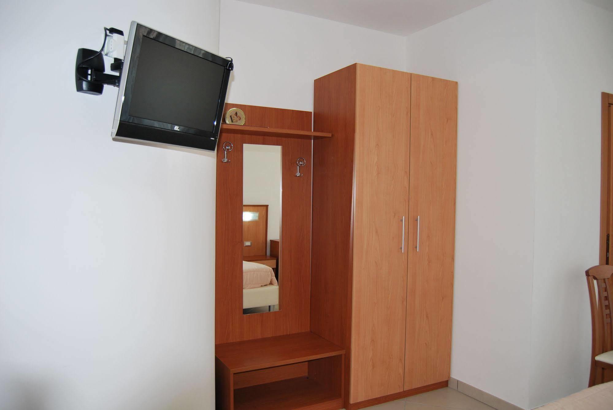 Hotel Europa Nereto Ngoại thất bức ảnh